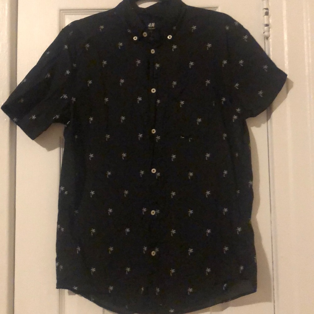 H&M Palm tree button down